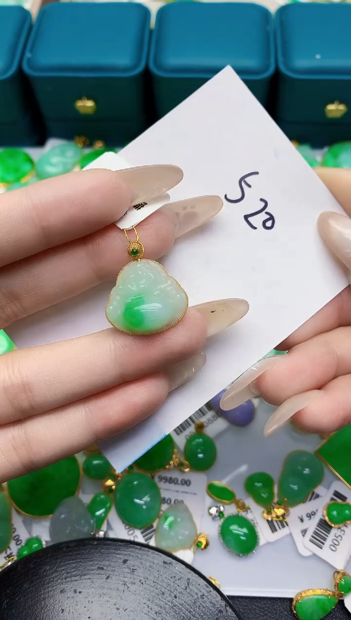 翡翠18K金镶嵌颈饰000000000