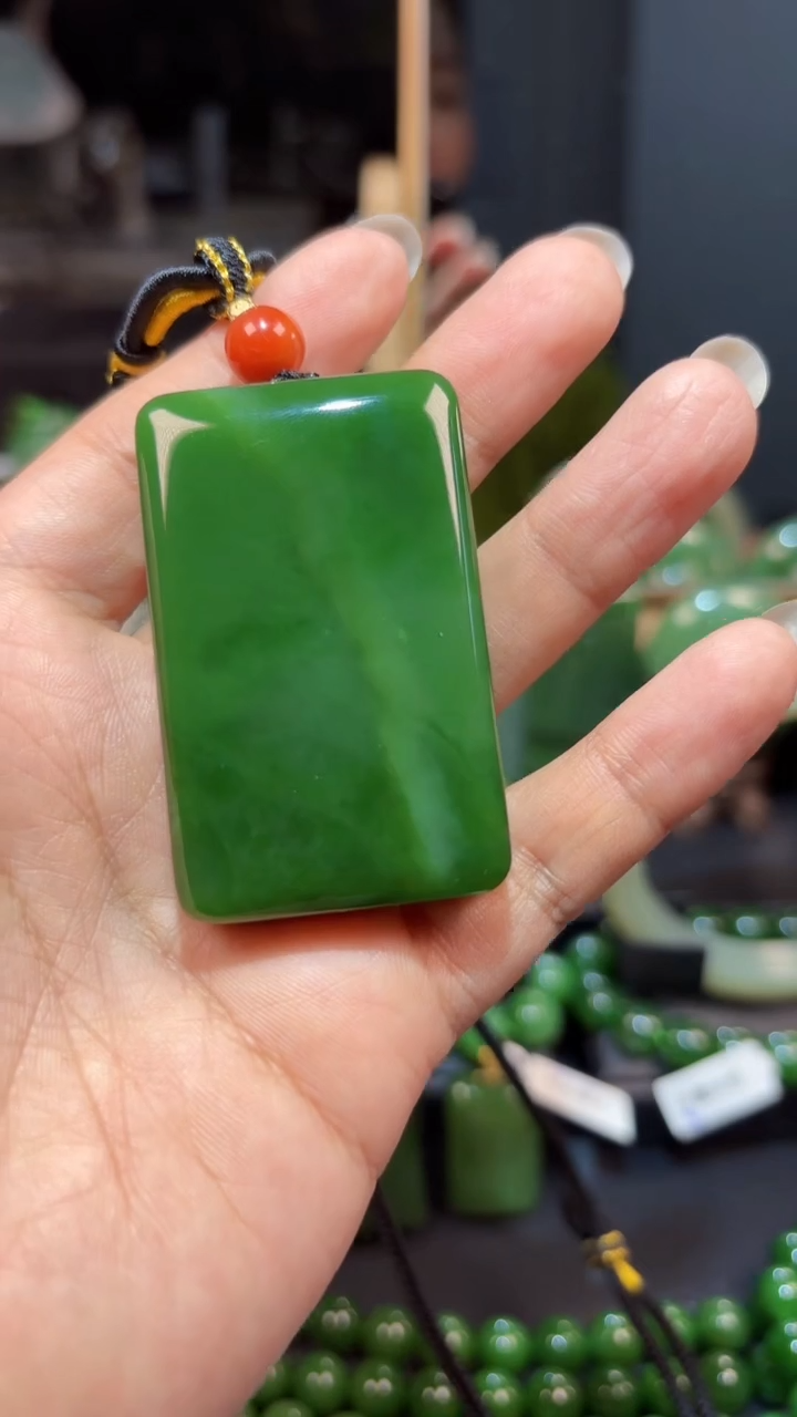 【闪购商品】和田玉（碧玉）颈饰未镶嵌1