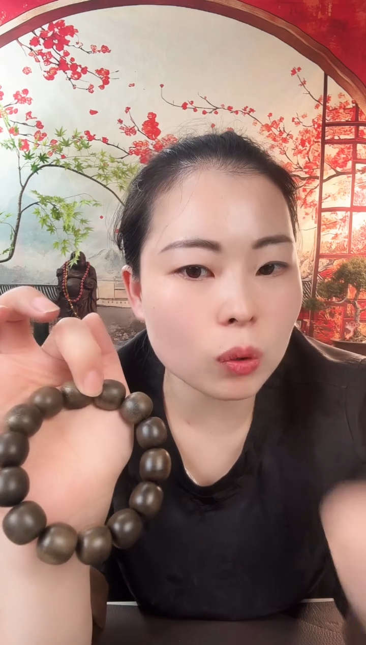 推荐款绿奇老型手串