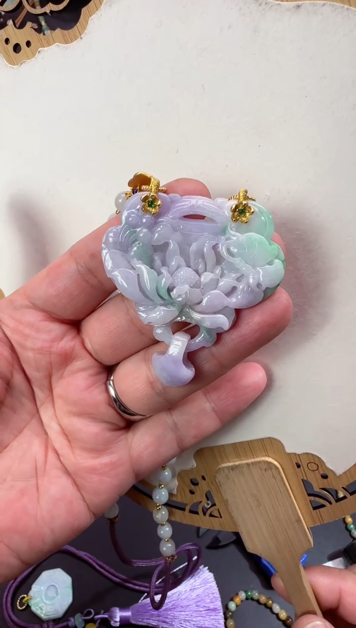 【闪购商品】翡翠颈饰未镶嵌牌子