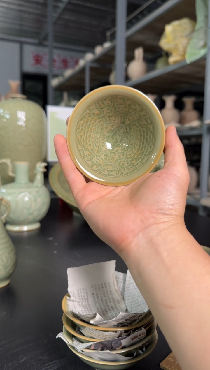 耀州窑仰山海水游鱼斗笠微瑕