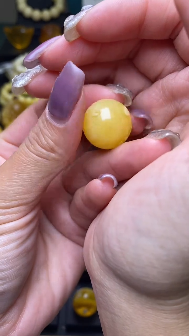 【闪购商品】琥珀裸石未镶嵌葵. 61