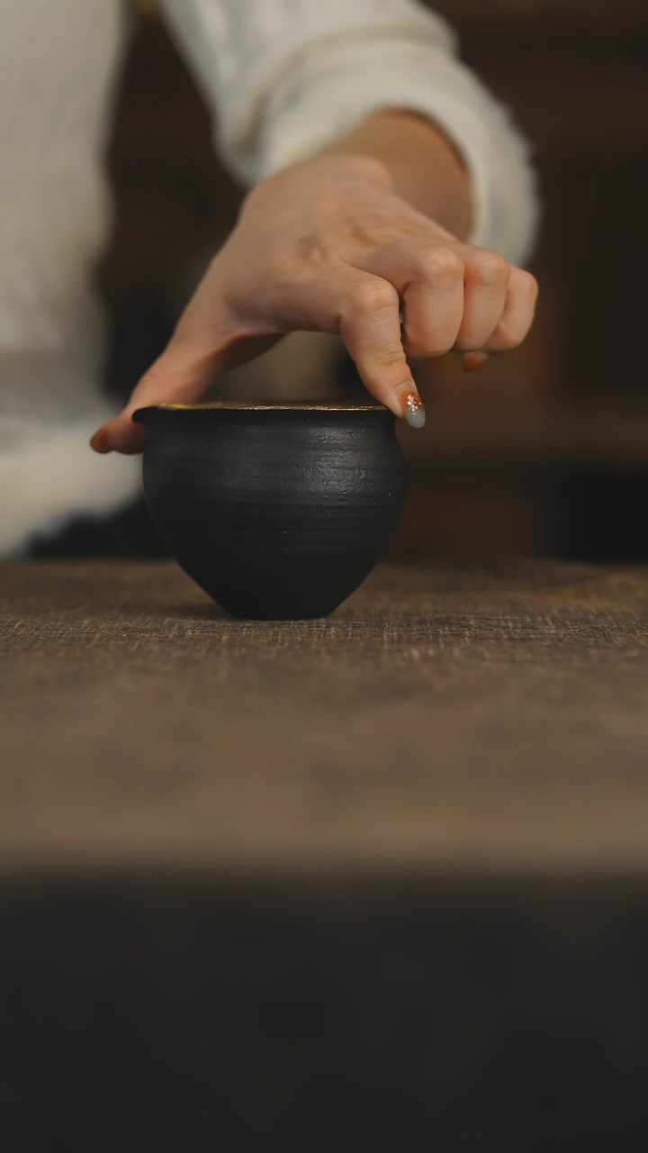 【闪购商品】摆件仟户烧陶瓷杯子产品