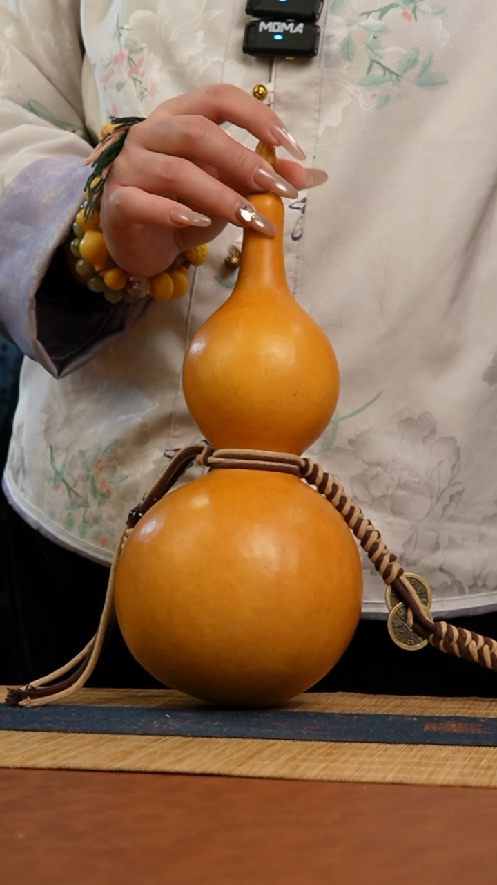 159号 天然热水酒葫芦 一物一拍（有瑕介意勿拍）