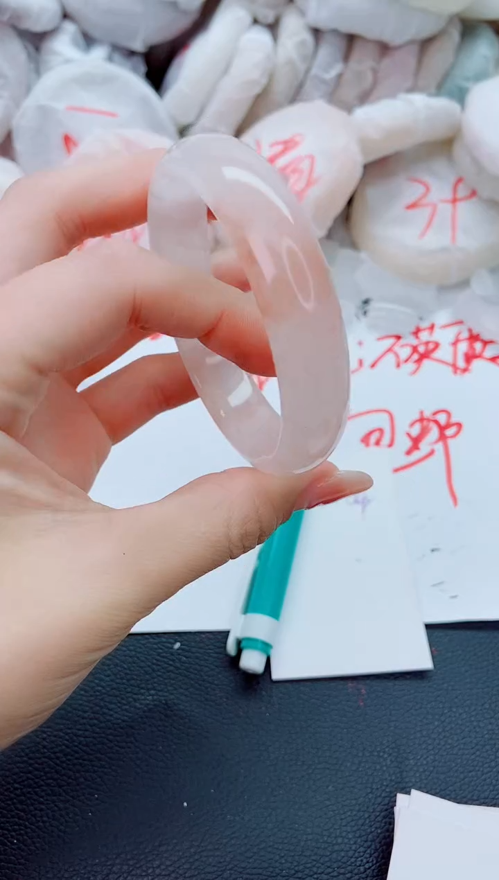 石英质玉手镯未镶嵌J164-58-59