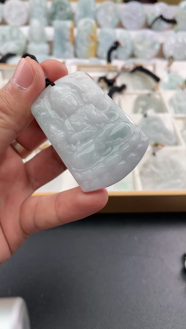 颈饰未镶嵌翡翠26/01/01/117