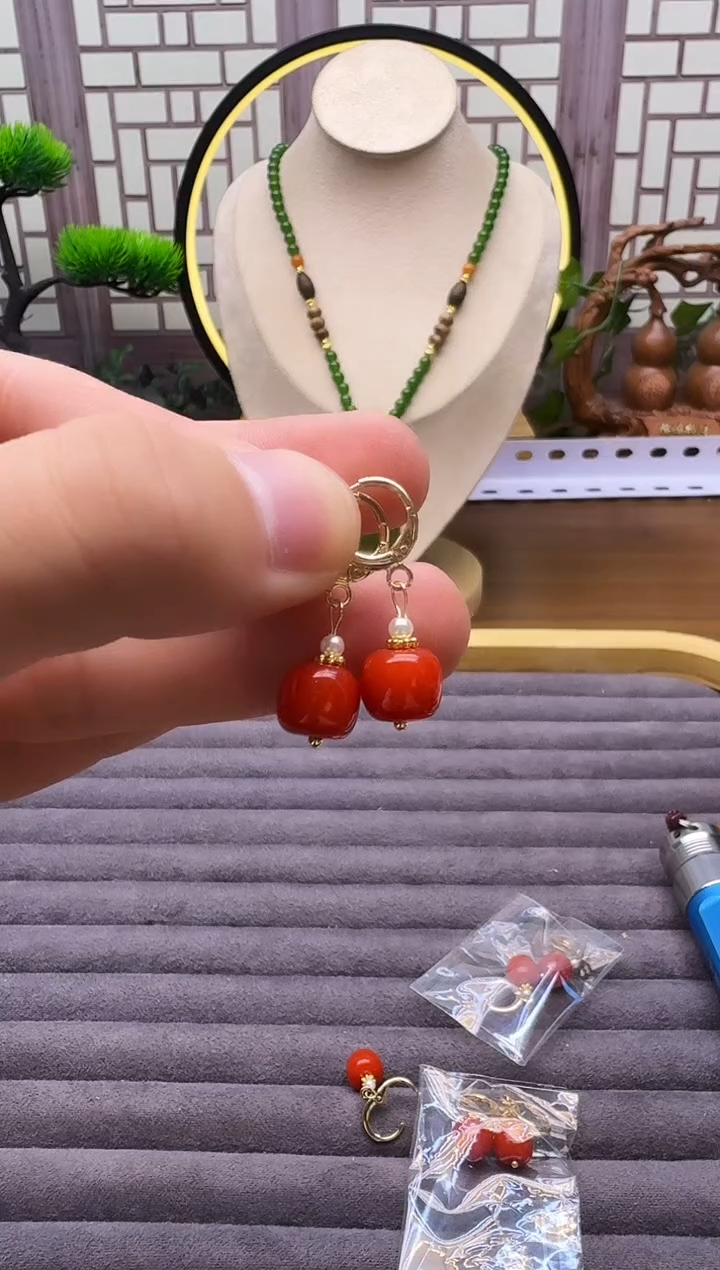 14K金镶嵌翡翠耳饰E20    