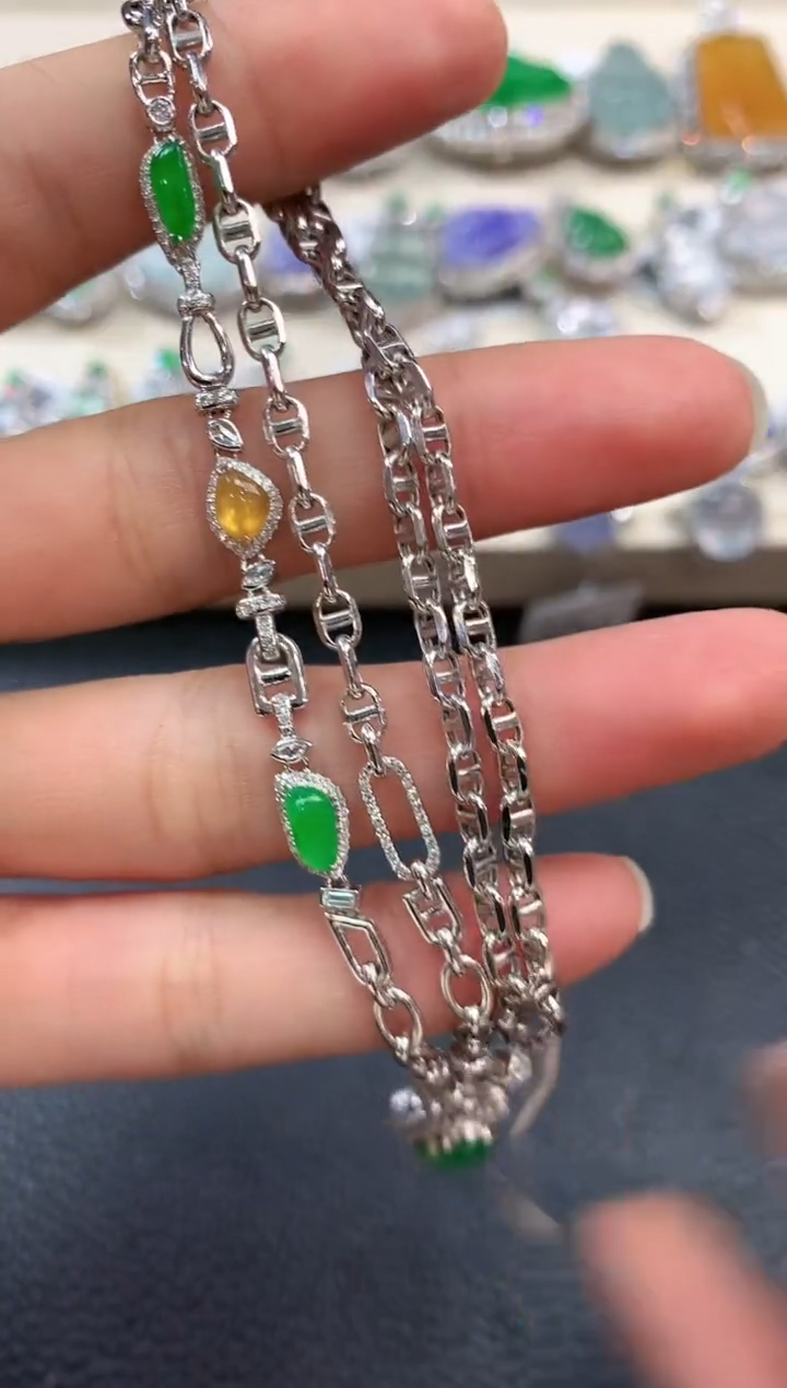 【闪购商品】翡翠项链18K金镶嵌v73不退换     