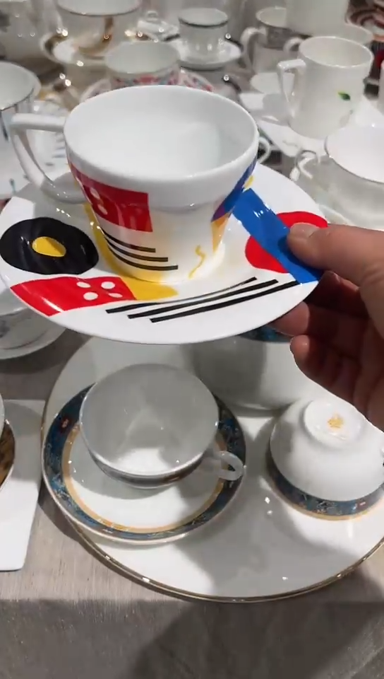 骨瓷杯碟隆达骨瓷