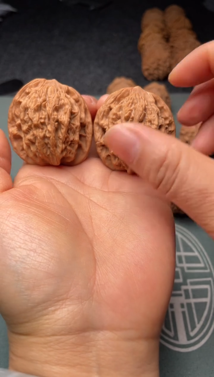 把件文玩核桃w187   麦虎  42尺