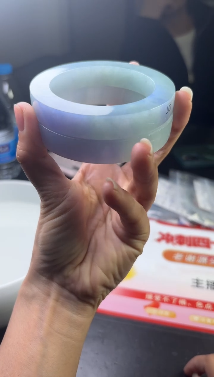 【闪购商品】定制翡翠定制手镯不退不换未镶嵌定制手镯不退不换