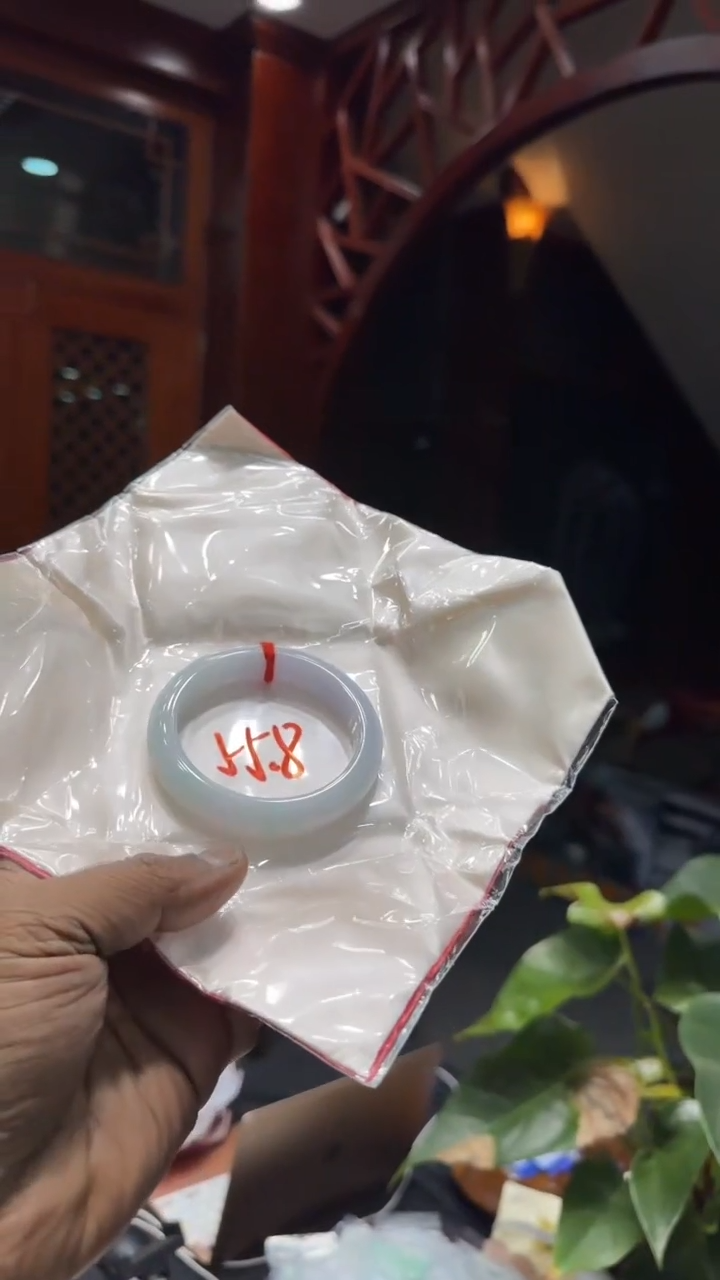 【闪购商品】翡翠手镯未镶嵌手镯