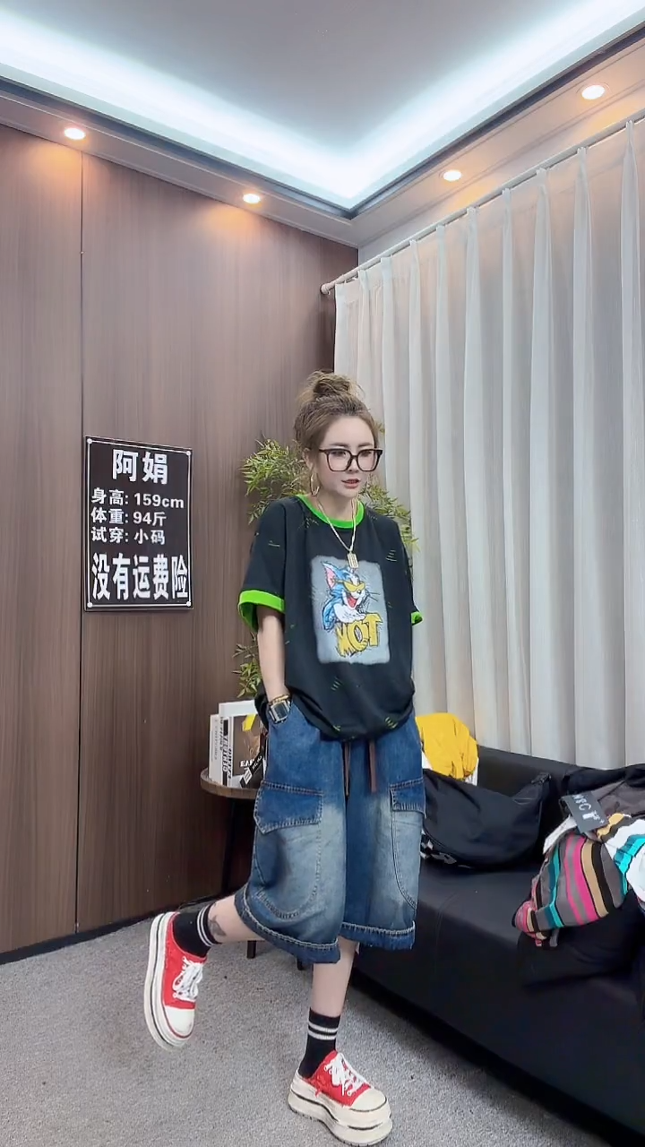 黑色烧花猫和老鼠短袖