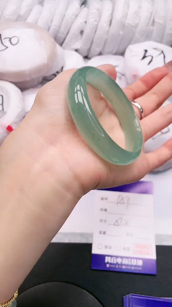 【闪购商品】石英质玉手镯未镶嵌13K151-51