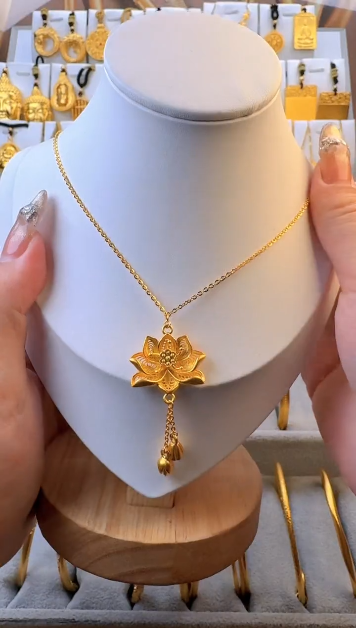 无足银h*莲花套链 总重7g外1.4g