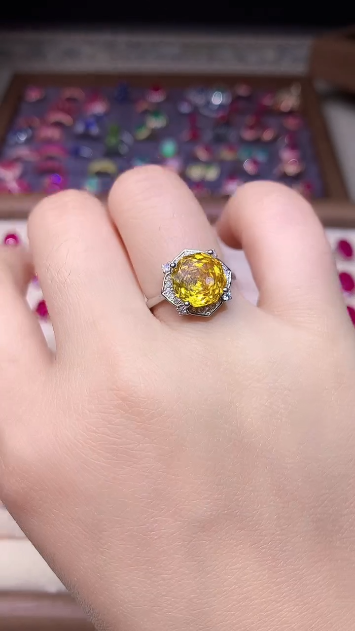 【闪购商品】彩色蓝宝石戒指银S925镶嵌...