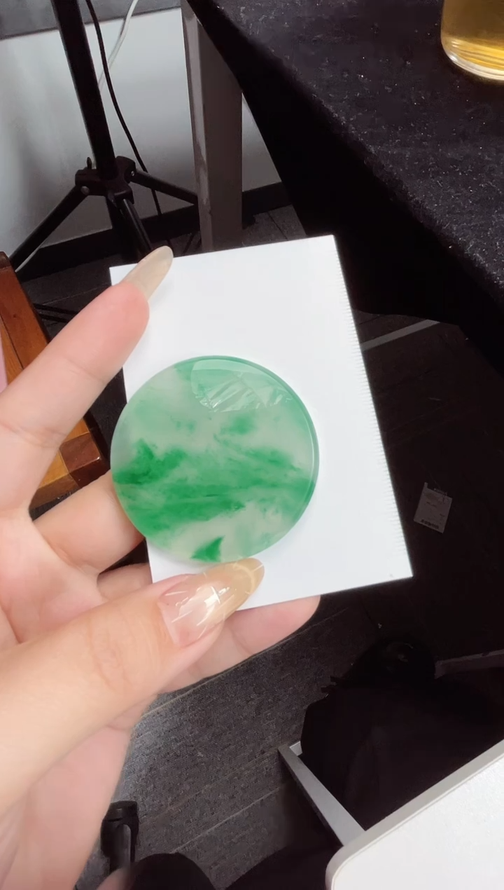 吊坠(不含链)未镶嵌石英质玉（非洲翠）25.72无事牌