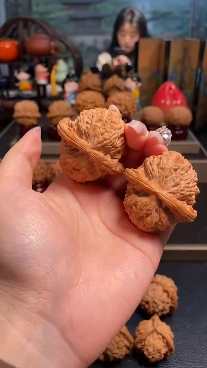 【闪购商品】文玩核桃吊坠D594白狮子46