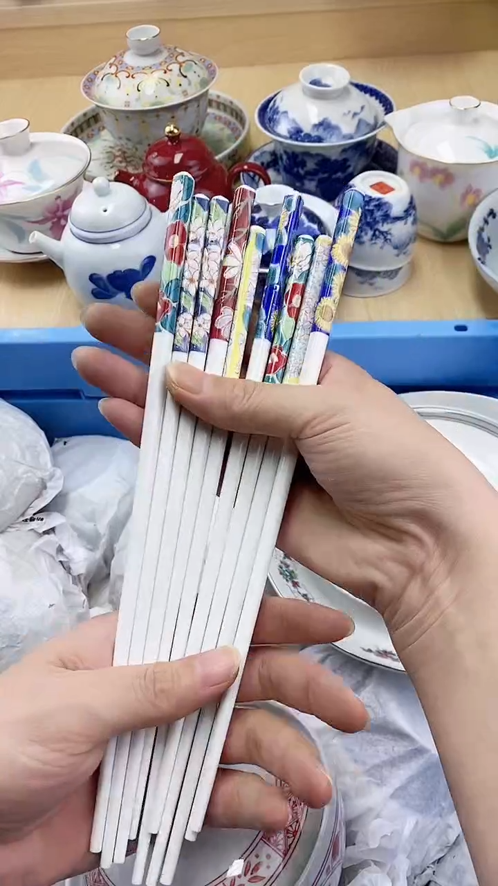 琉璃手工艺品闪购名称  手工艺品