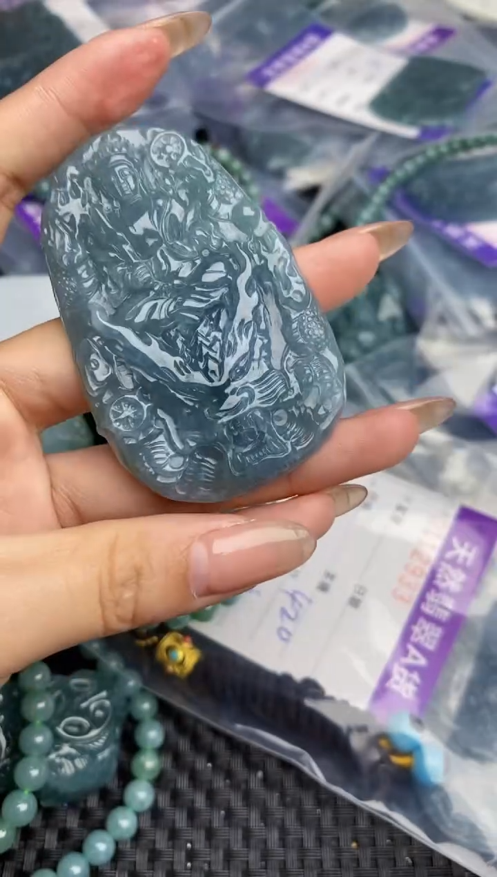 【闪购商品】翡翠颈饰未镶嵌1111111111