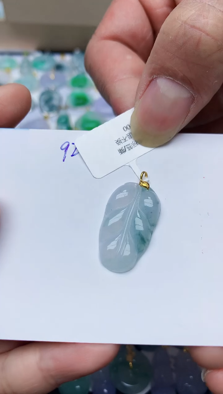 【闪购商品】翡翠颈饰18K金镶嵌天然翡翠A货