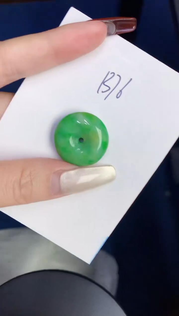 【闪购商品】翡翠颈饰未镶嵌0000000000