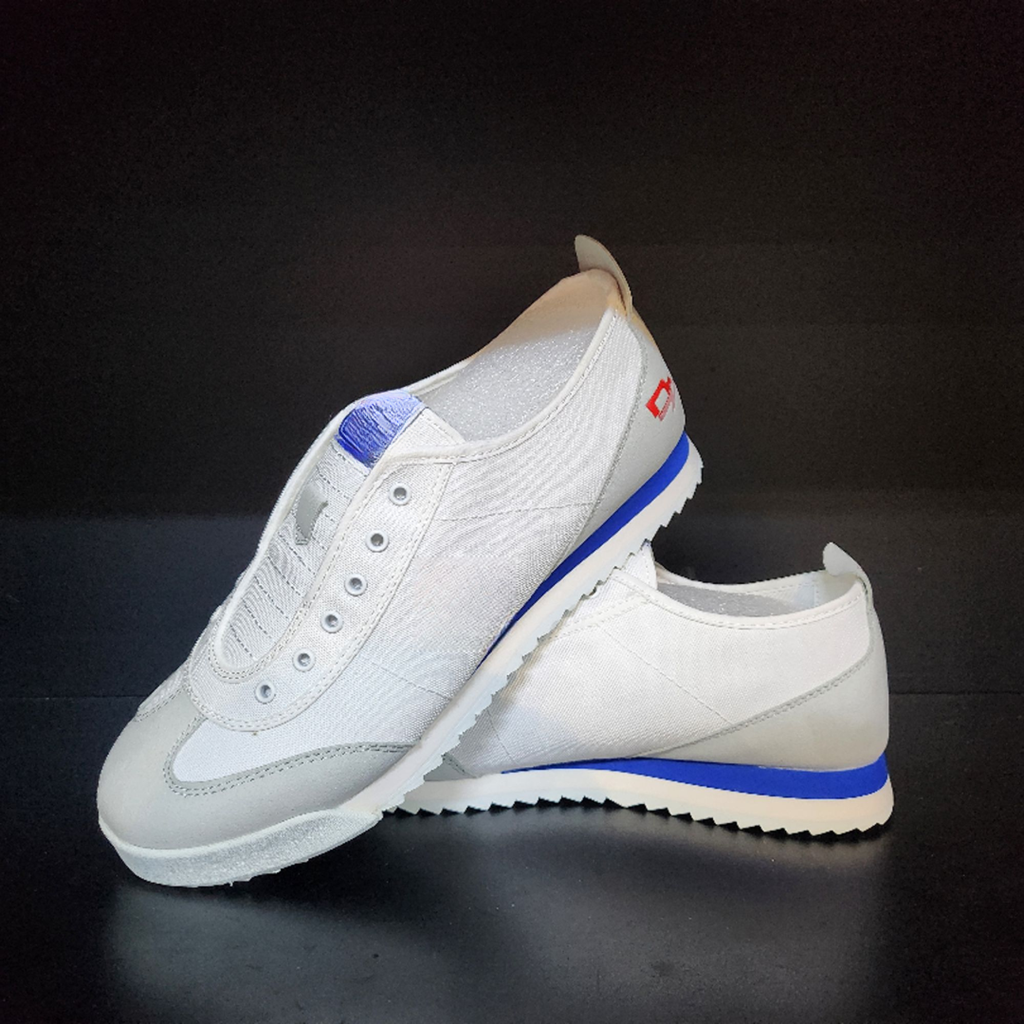 B04欧若动感风轻便时尚低帮防滑鞋舒适休闲透气