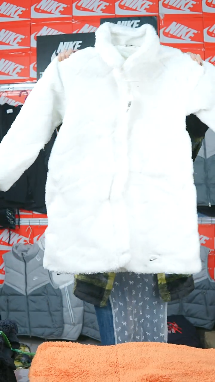 A  1726   闪购编码Nike/Jordan运动衣以直播间过款为准尺码XL