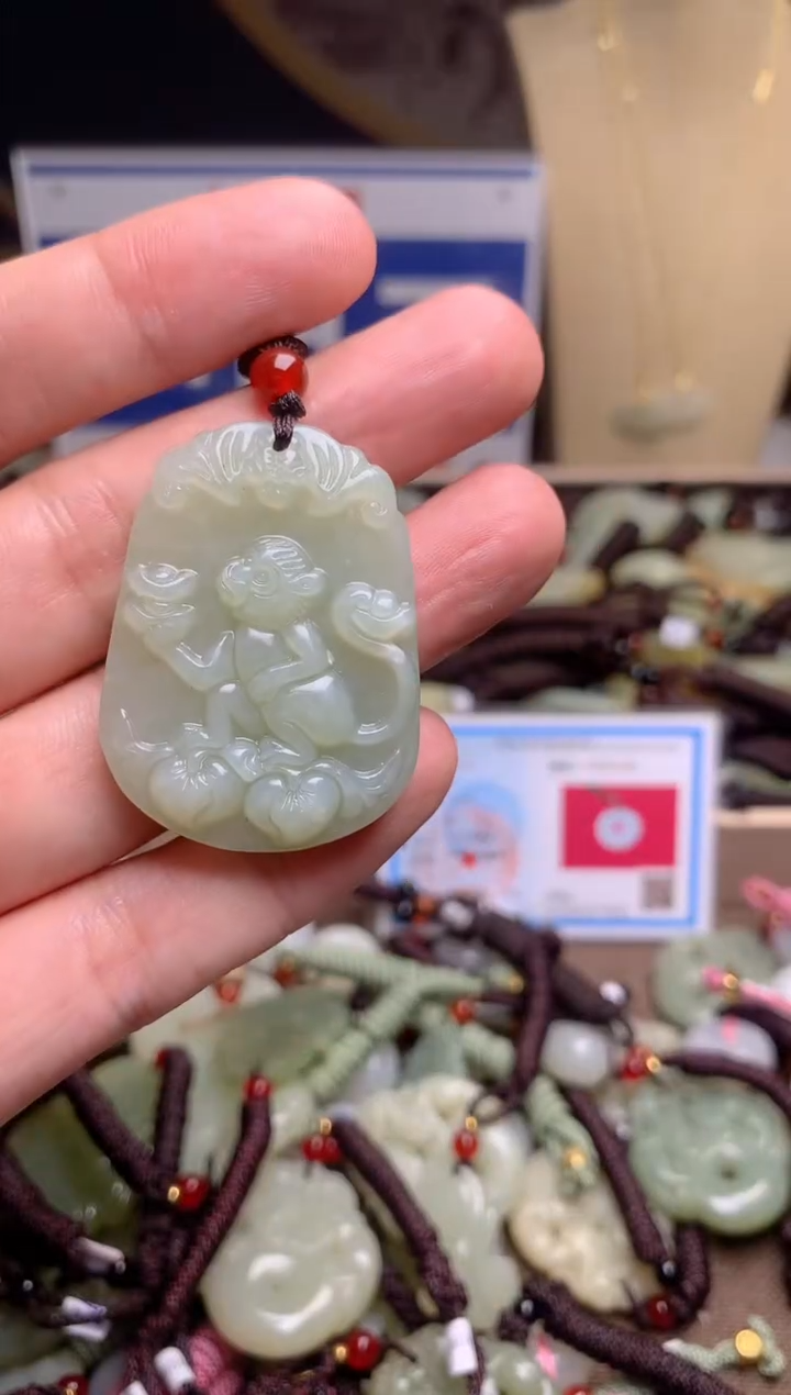 颈饰未镶嵌和田玉1