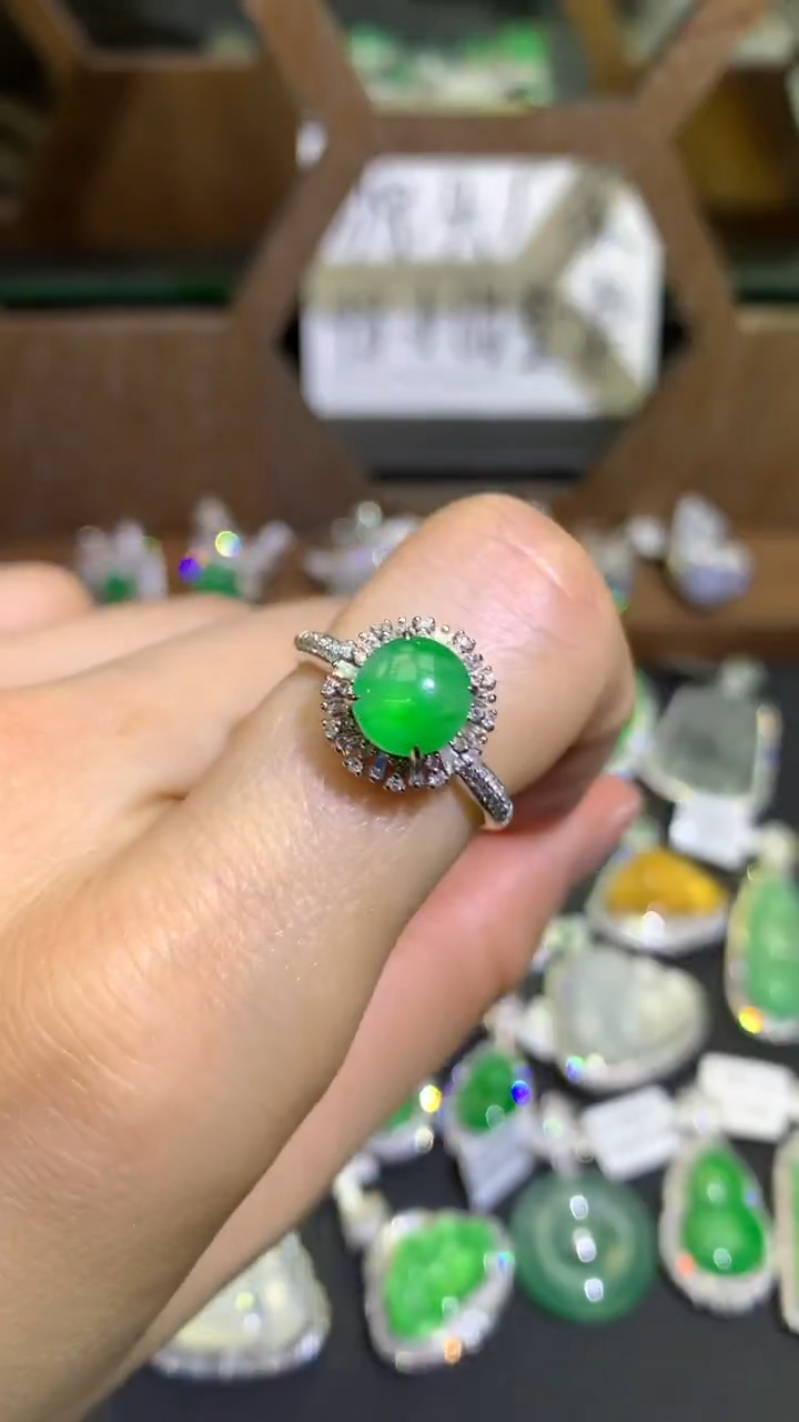 翡翠18K金镶嵌吊坠(不含链)戒指