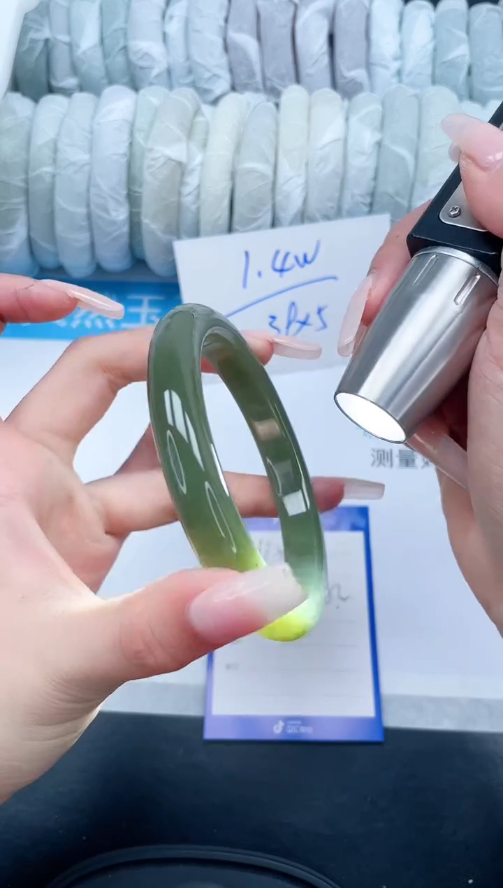 【闪购商品】和田玉（糖玉）手镯未镶嵌115-58