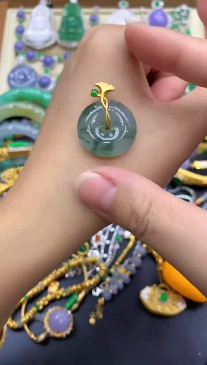 翡翠18K金镶嵌颈饰127-中国好珍宝