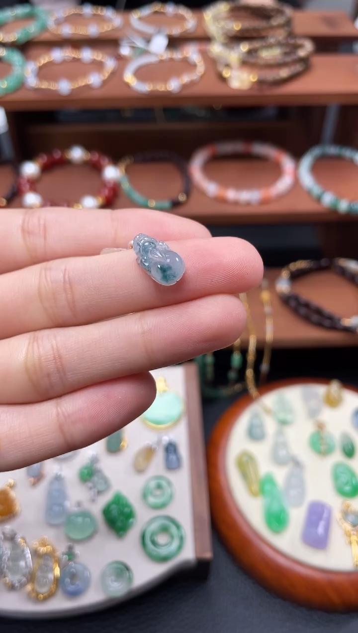 【闪购商品】翡翠吊坠(不含链)18K金镶嵌一个  JK695