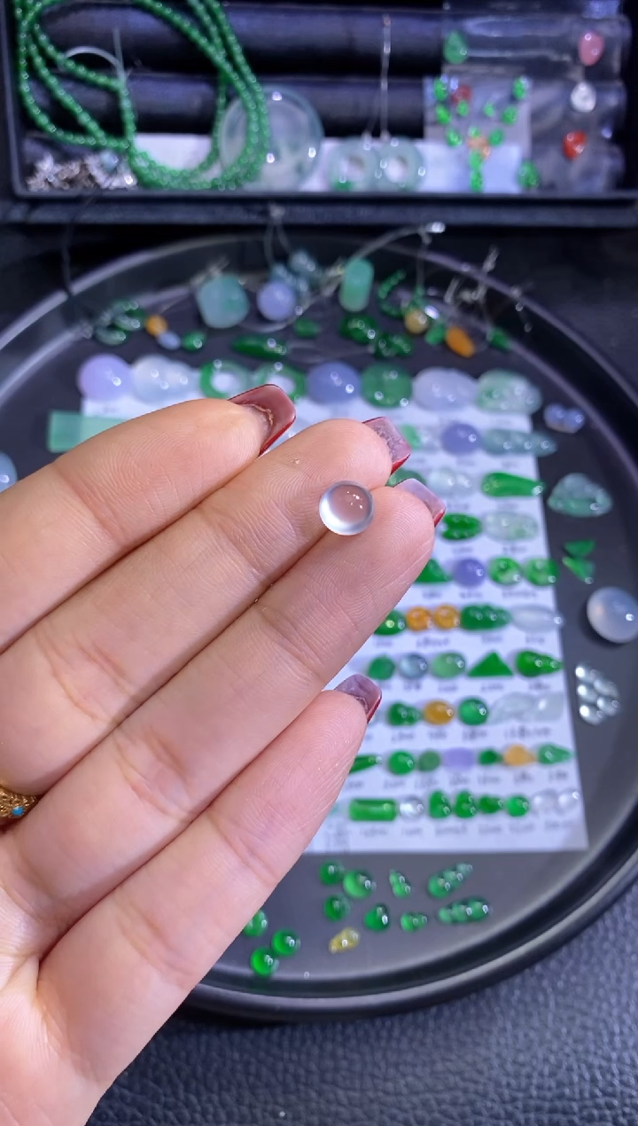 未镶嵌挂件翡翠蛋