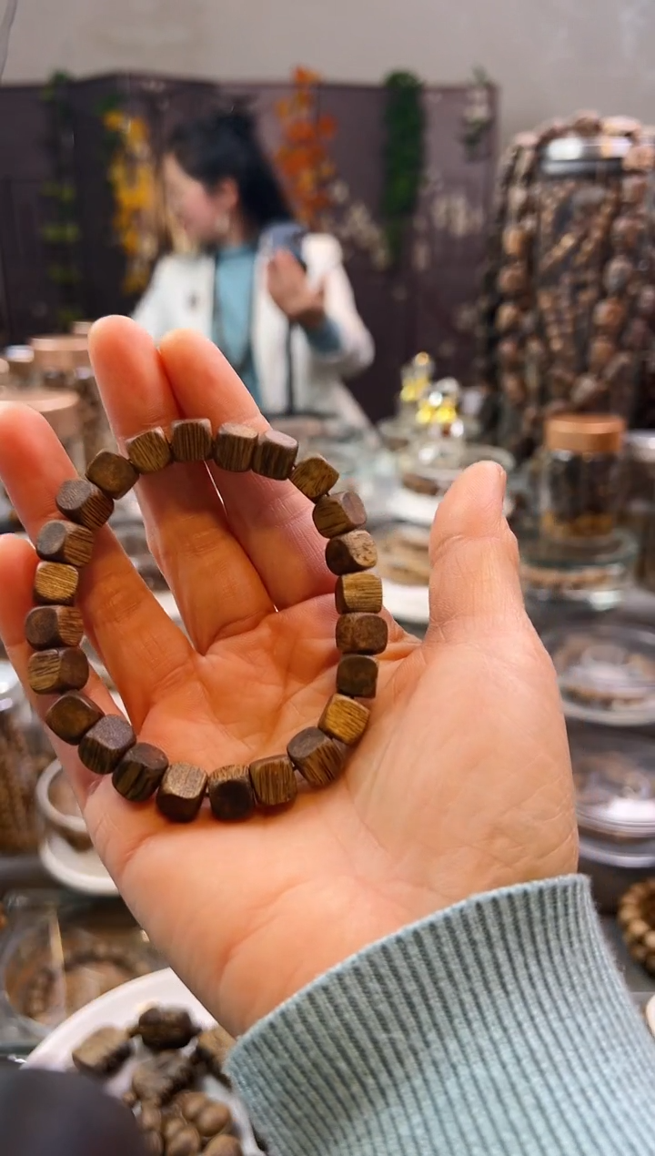 【闪购商品】沉香手串棋楠方珠单圈