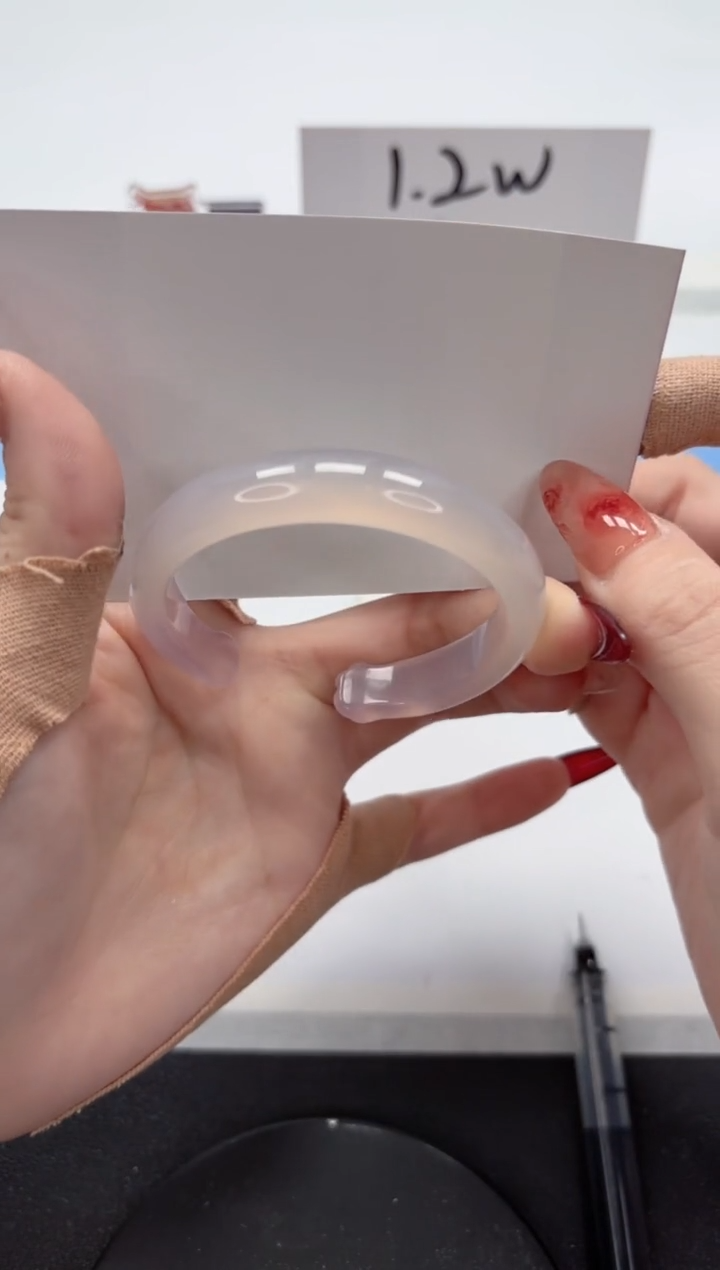 【闪购商品】石英质玉手镯未镶嵌A265-52.1