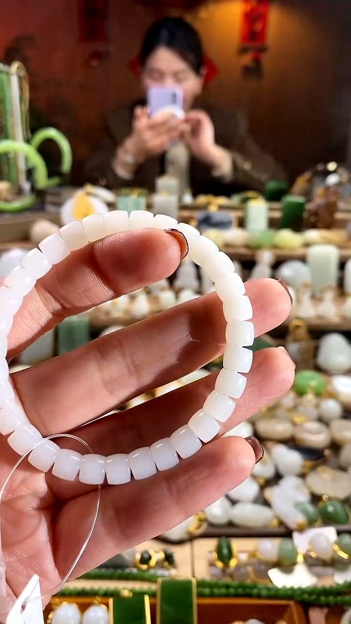 【闪购商品】和田玉手链未镶嵌。