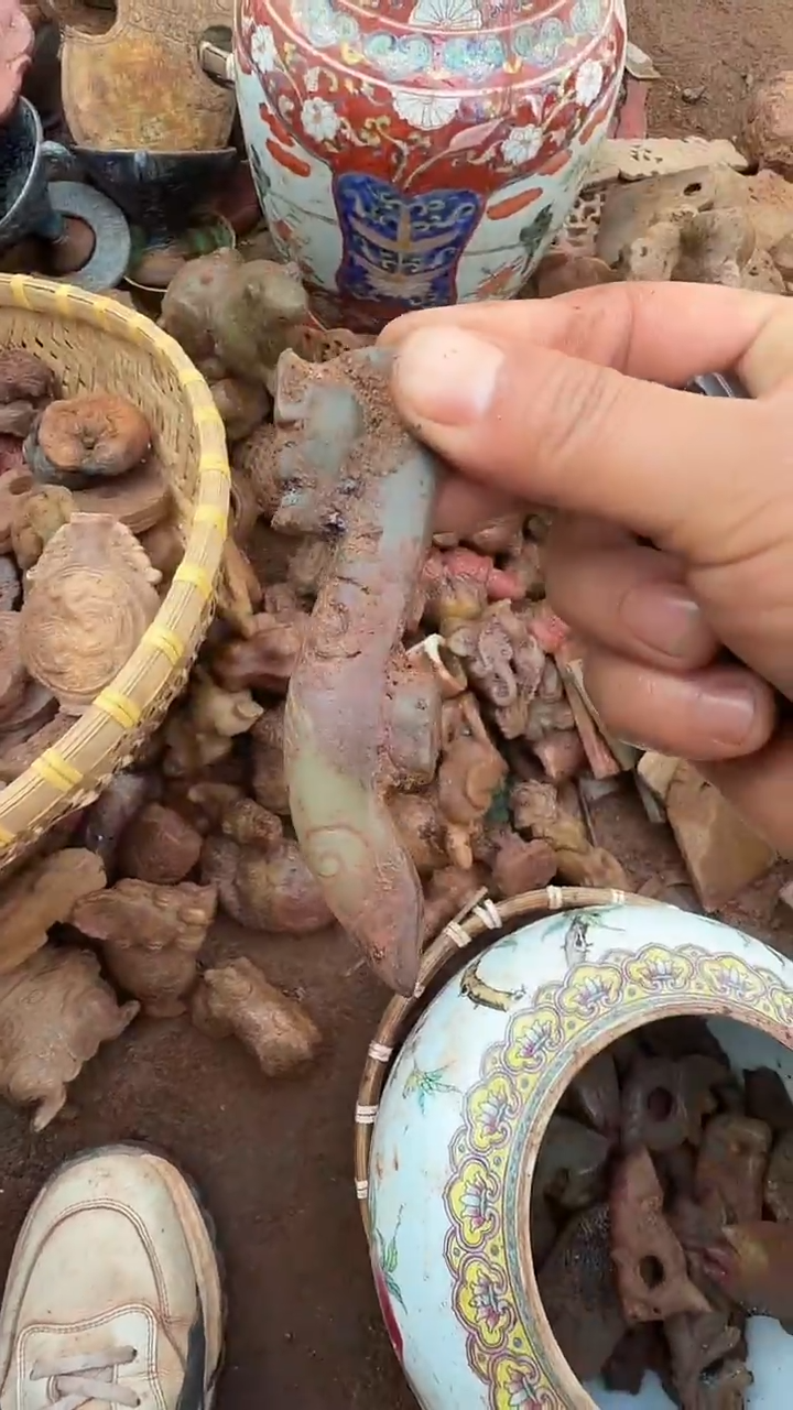 未镶嵌岫岩河磨玉（透闪石质玉）挂件金*子岫岩河磨玉