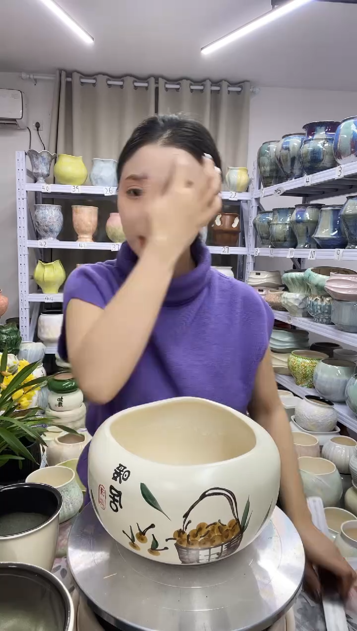 【12.4号】  花盆  高 ： 14   口：18