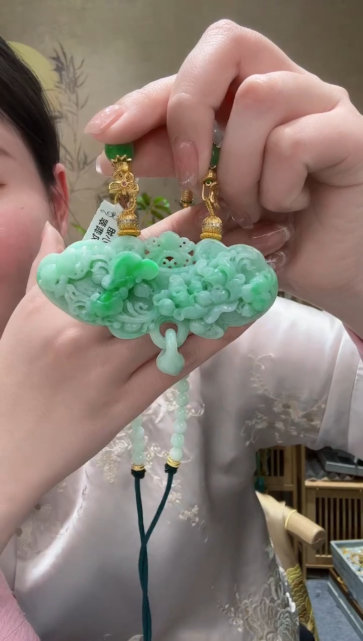 【闪购商品】翡翠颈饰未镶嵌吊坠