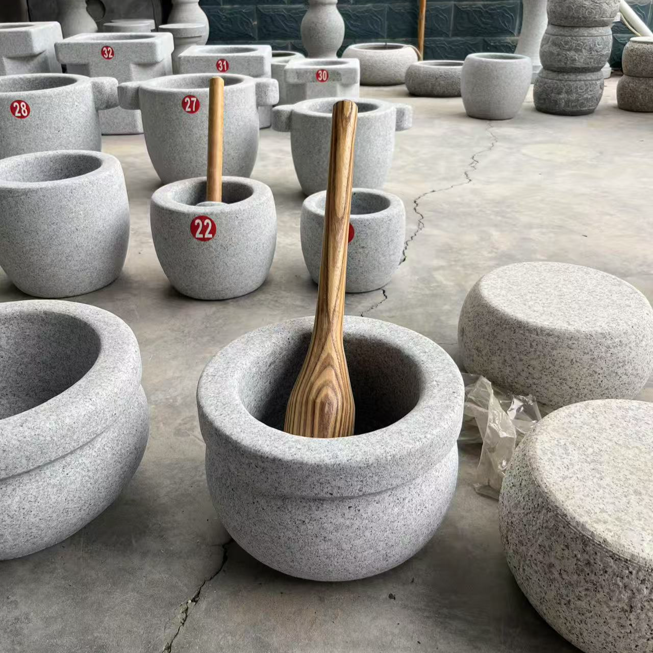 圆钵河南南阳按压手动压蒜器捣碎器石臼研磨器