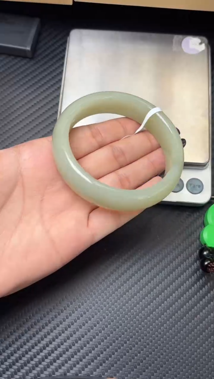 未镶嵌手镯和田玉且末迪克兰二细微色差58Kj