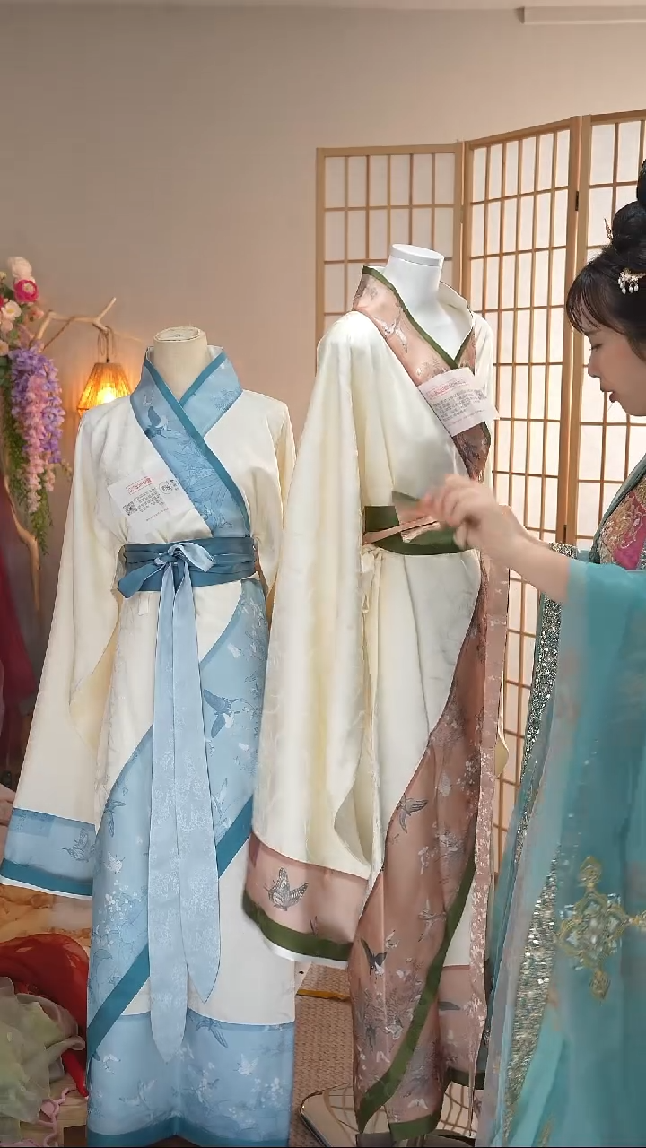 曲裾两件套 特价不退换 拍下备注颜色尺码