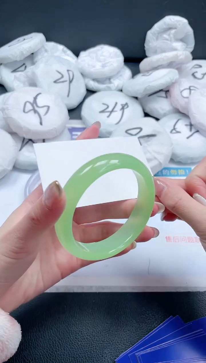 【闪购商品】石英质玉手镯未镶嵌 10J120-60