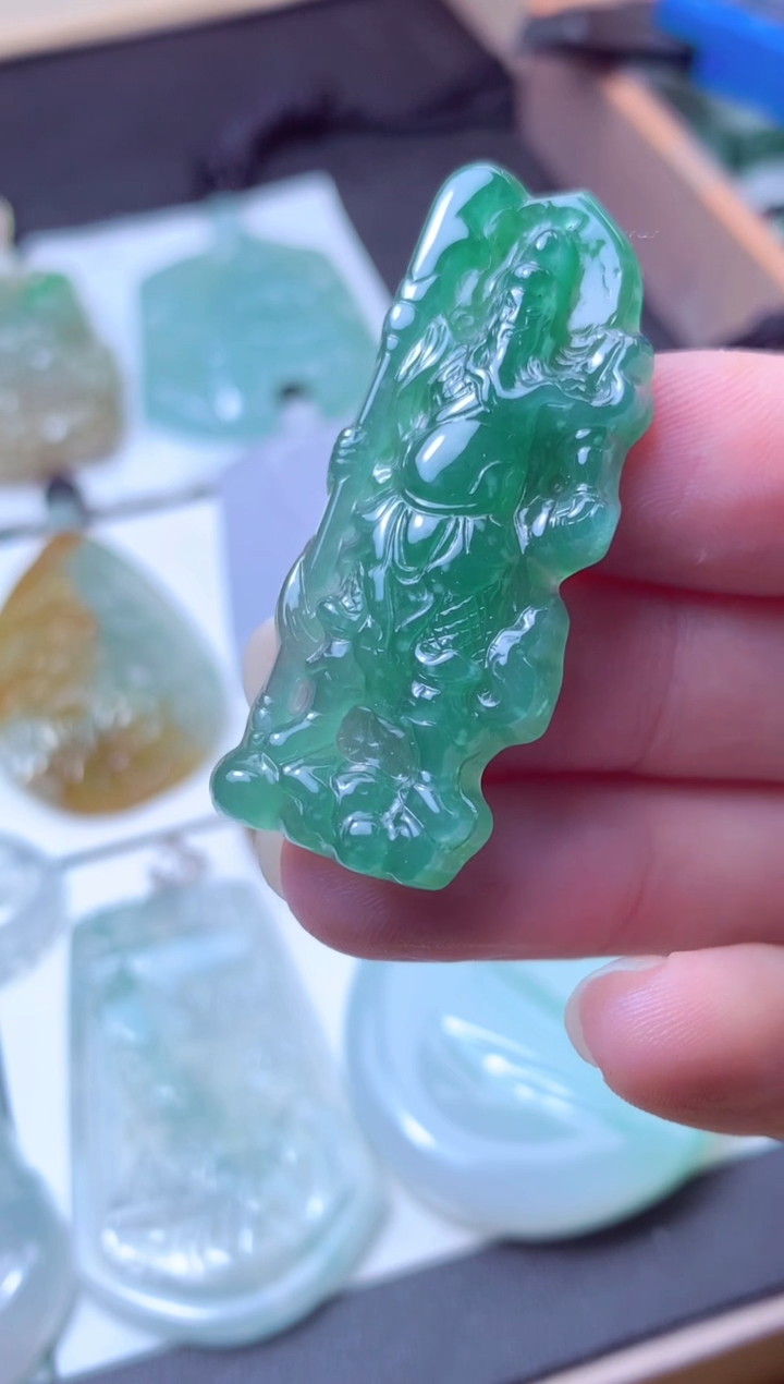 颈饰未镶嵌翡翠天然A货翡翠