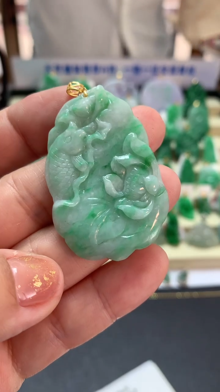 【闪购商品】翡翠吊坠(不含链)18K金镶嵌挂件