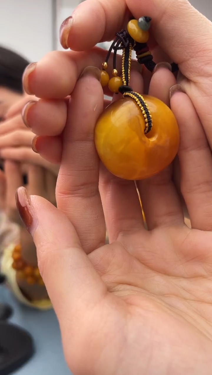 【闪购商品】蜜蜡珠宝奇石未镶嵌012，配绳假一罚十