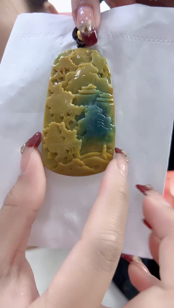 【闪购商品】翡翠颈饰未镶嵌孤品山水牌宽37高65厚11