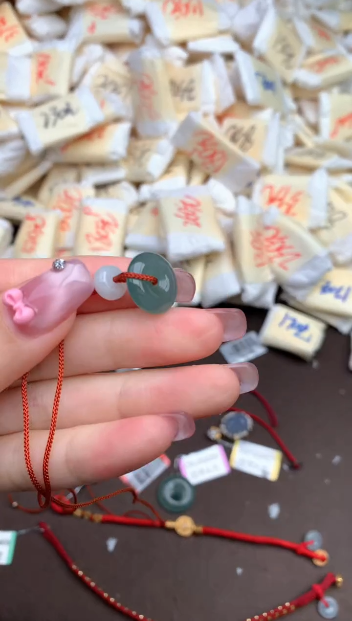 【闪购商品】翡翠挂件未镶嵌— 