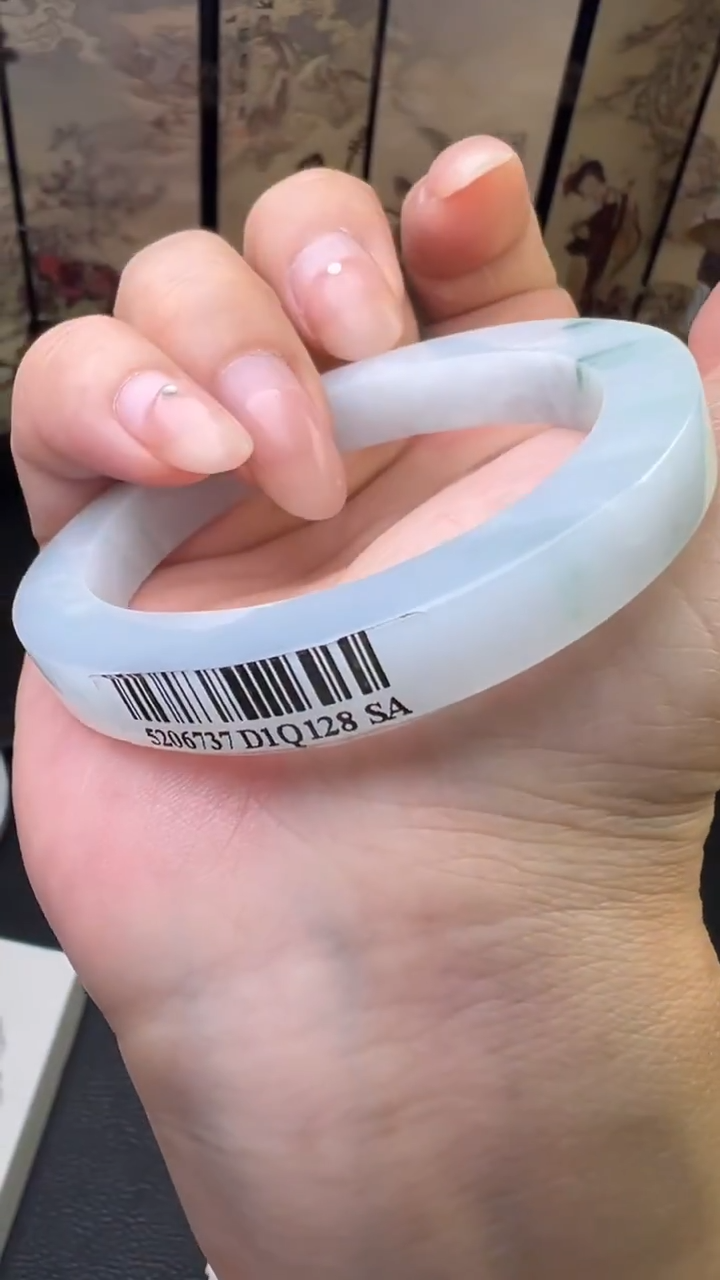 未镶嵌贵妃定制翡翠手镯定制